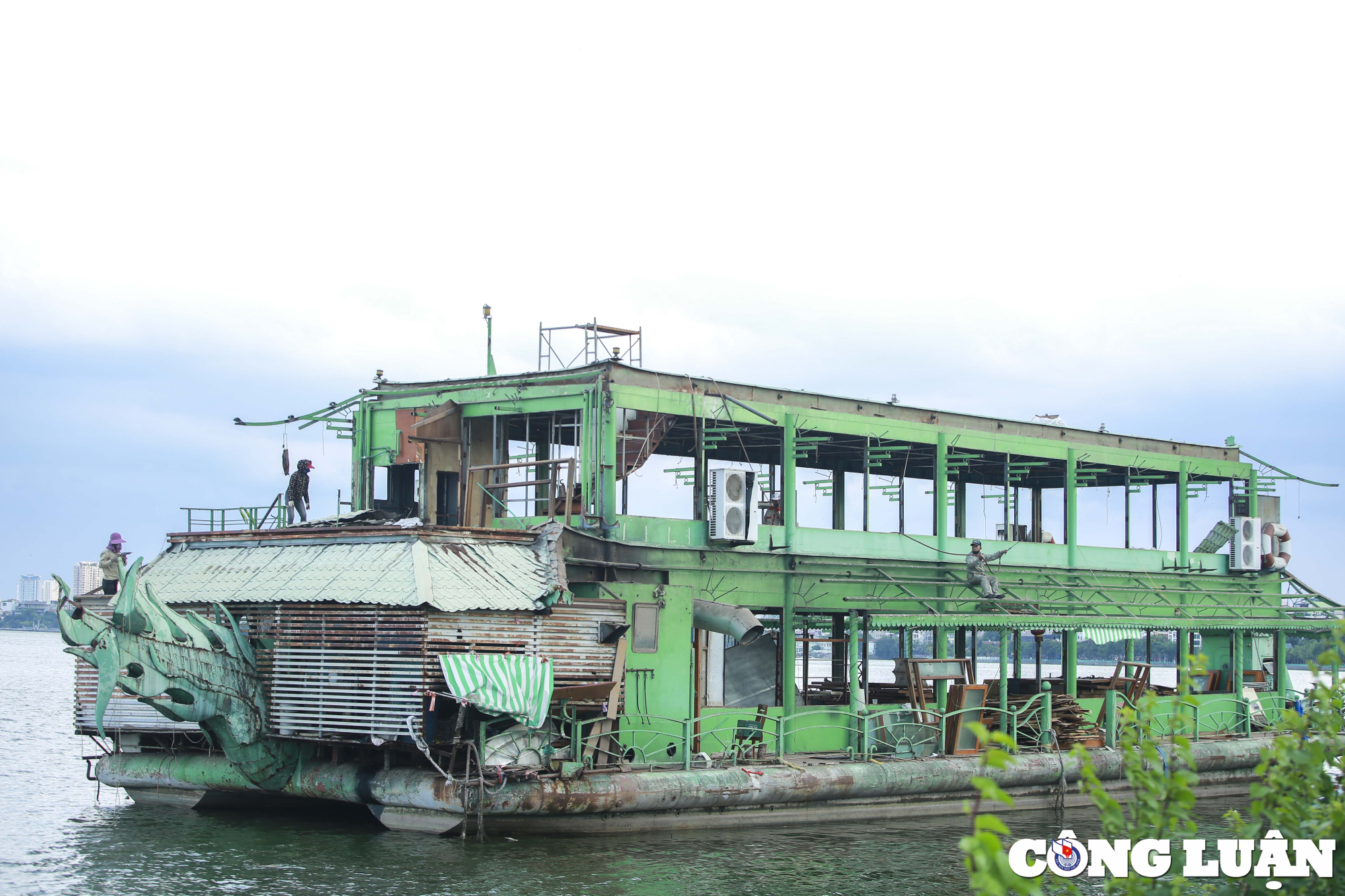 ha noi can canh thao do du thuyen cuoi cung tren ho tay hinh 6