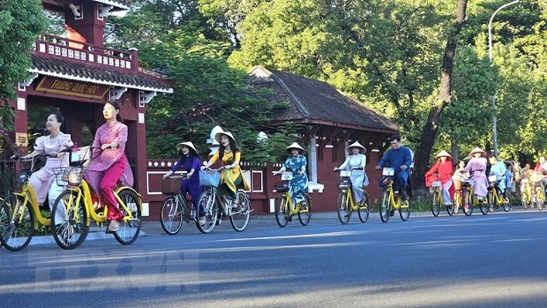 hue to chuc su kien tuan le ao dai cong dong 2023 hinh 2