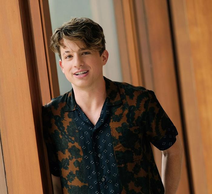 co hoi qua khi charlie puth duoc menh danh la thien tai am nhac hinh 2