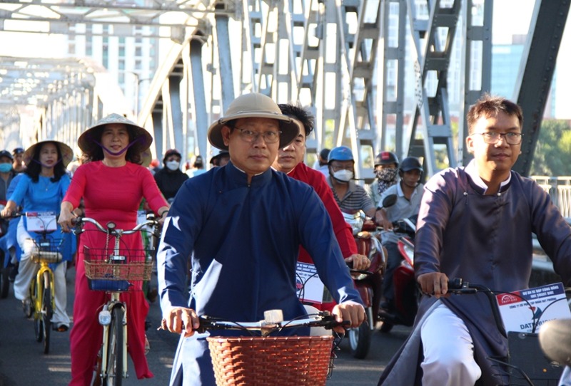 de nghi lap ho so ghi danh ao dai hue la di san van hoa phi vat the hinh 2