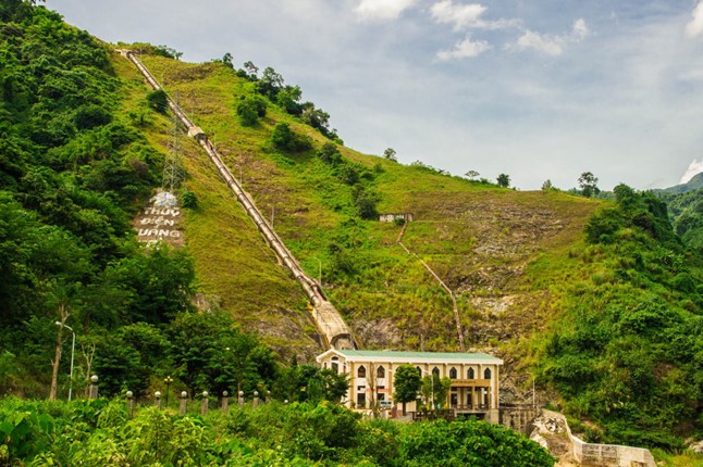 cong ty thuy dien quang tri ghi dau chang duong an sinh xa hoi hinh 1