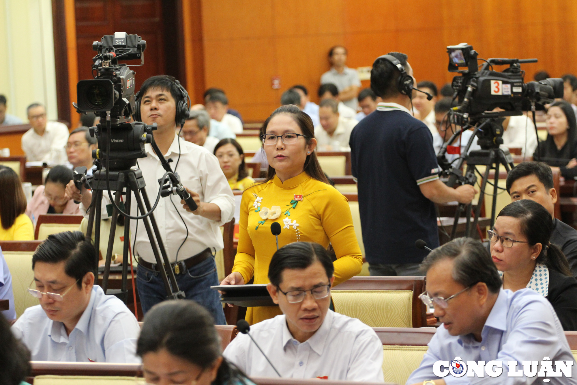 tp hcm nhieu dai bieu ban khoan ve tien do hinh thuc ve tuyen metro so 1 hinh 2