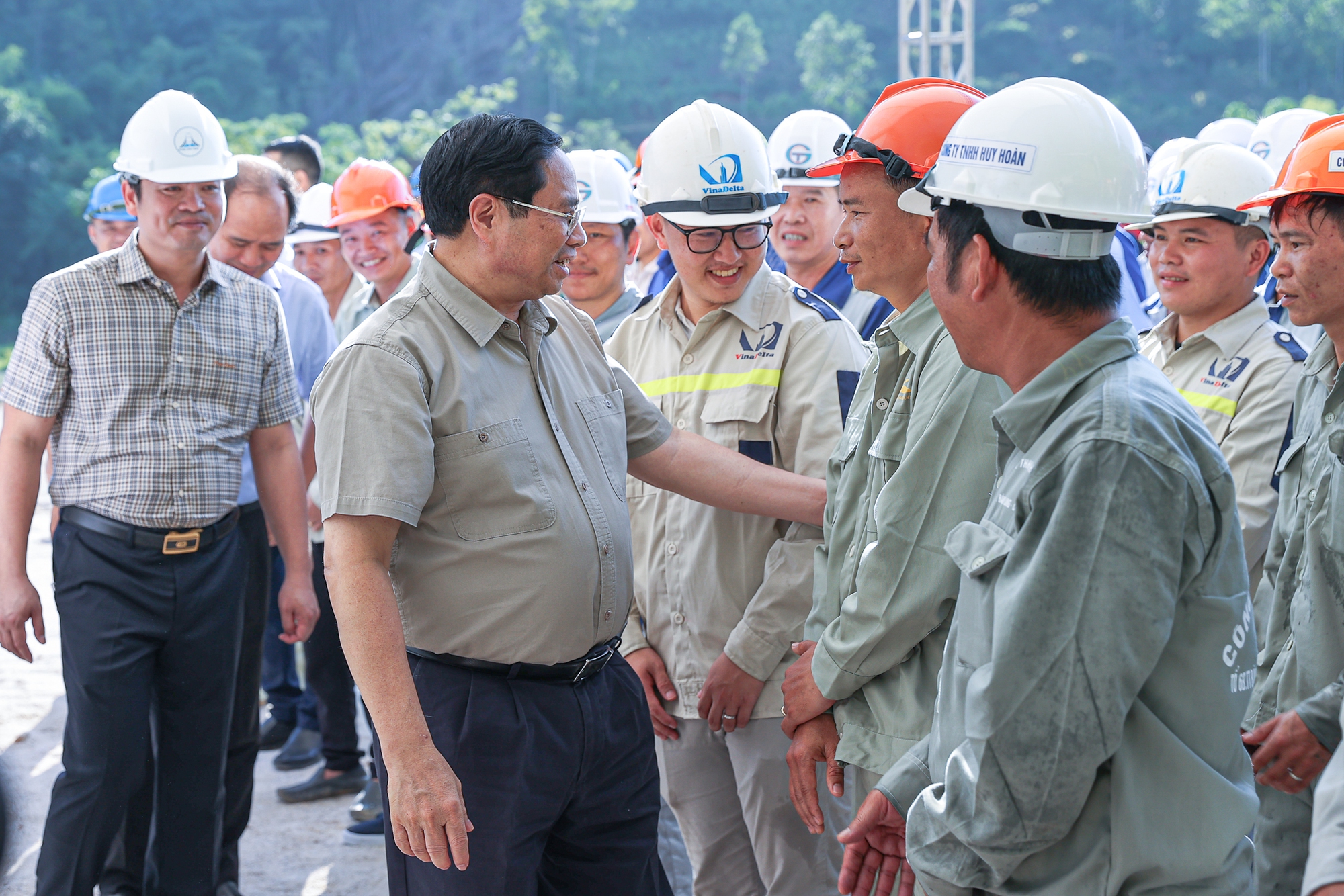 thu tuong pham minh chinh khao sat hai du an duong bo trong diem cua tinh bac kan hinh 3