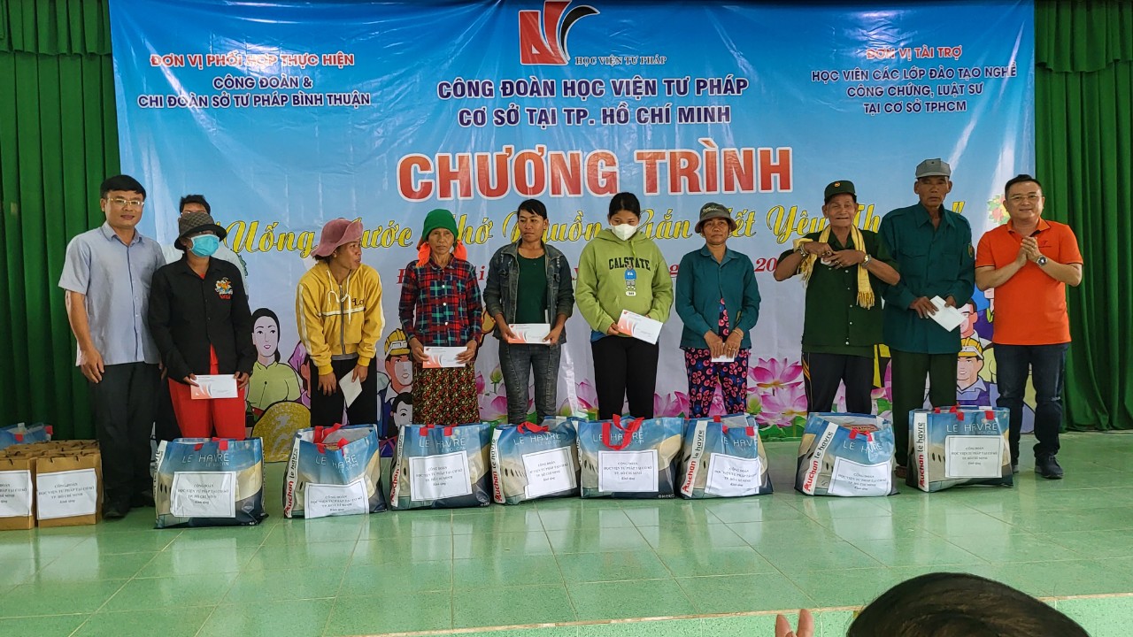 hoc vien tu phap tp hcm dang huong tuong niem tai khu di tich can cu tinh uy binh thuan hinh 1