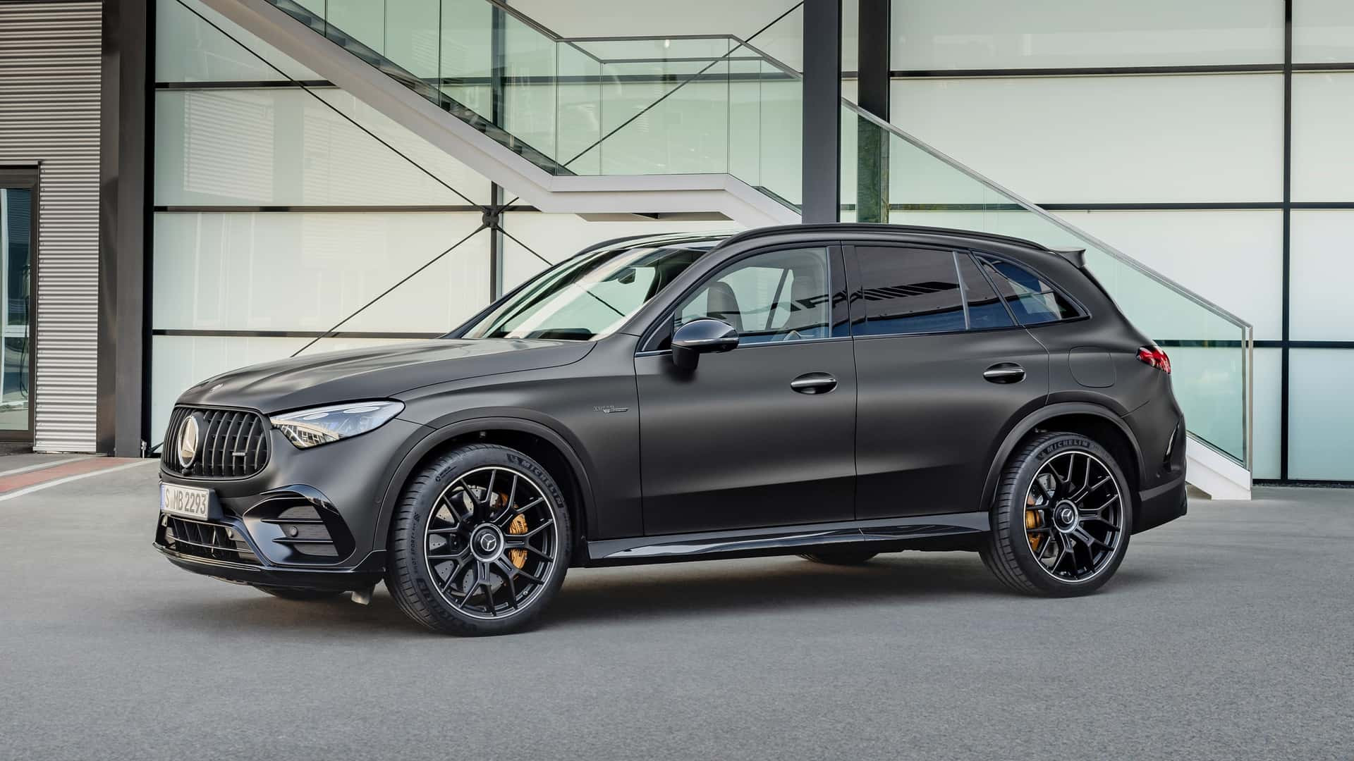 mercedes amg glc 2024 ra mat so huu suc manh nhu sieu xe hinh 1