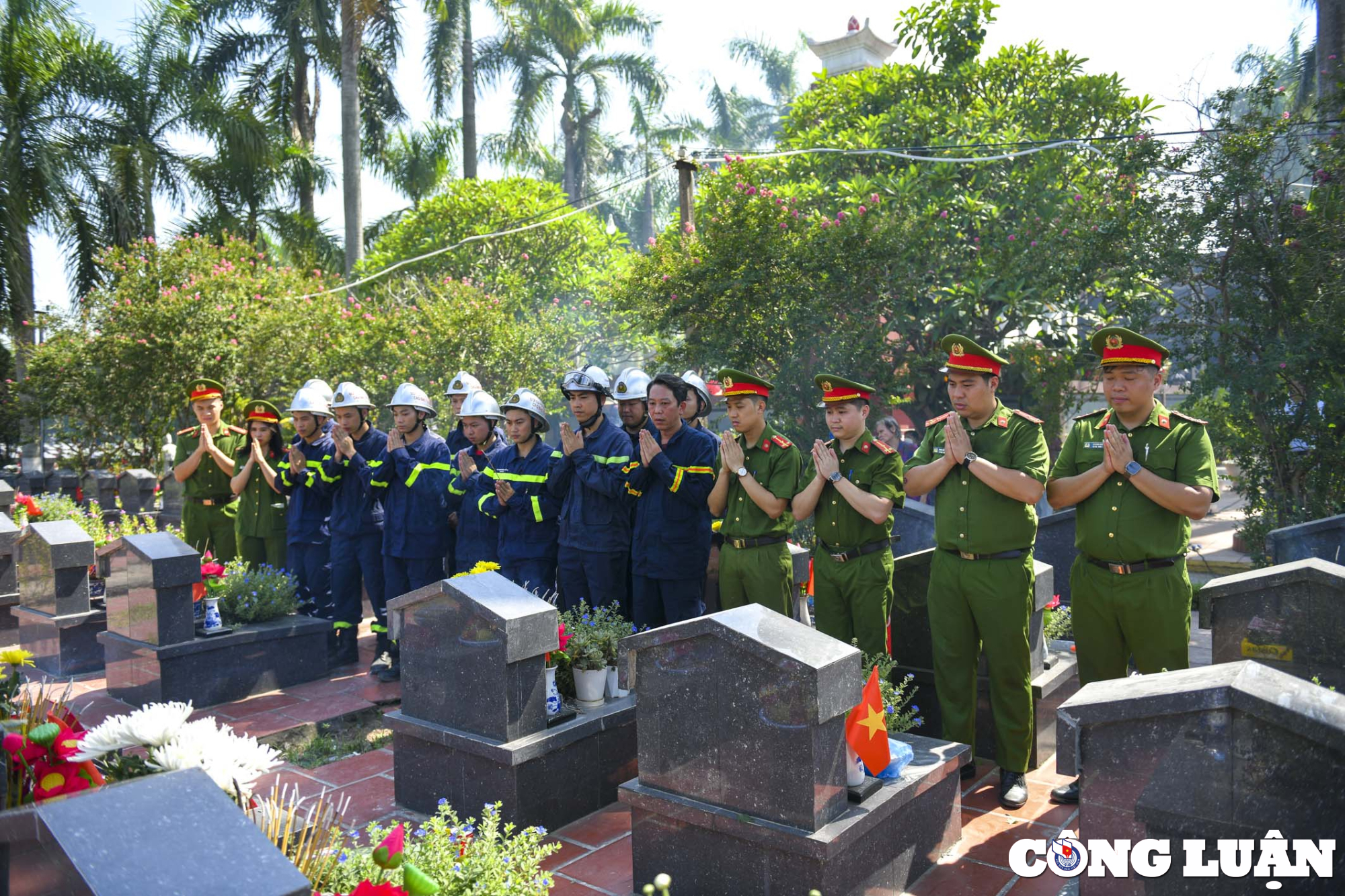 canh sat phong chay chua chay thap huong tri an cac anh hung liet si hinh 5