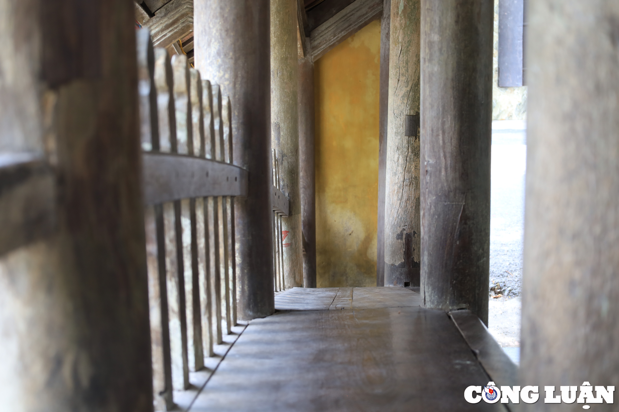 Vẻ đẹp cổ kính của cây cầu ngói dáng rồng trên 500 năm tuổi ở Nam Định