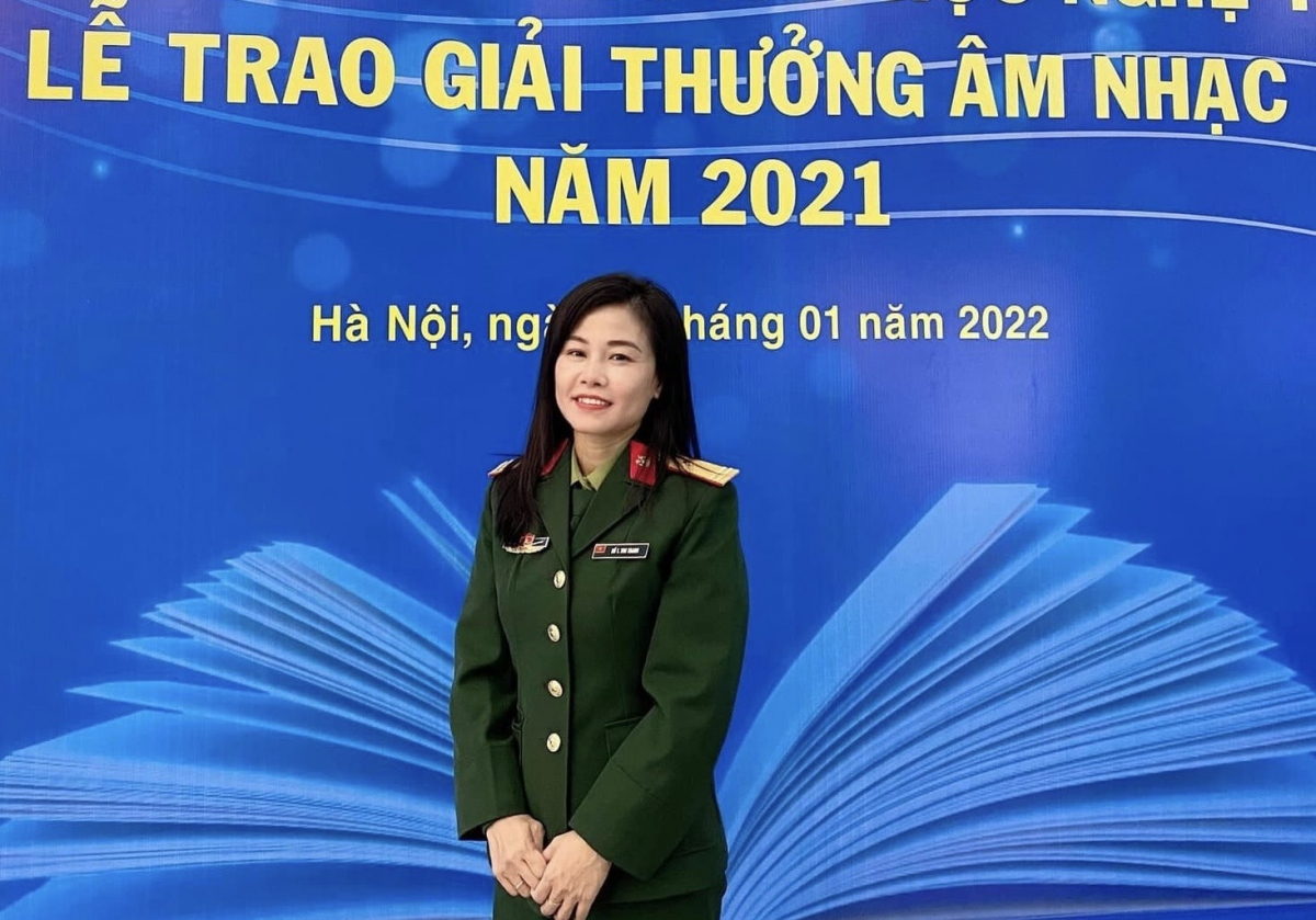 ca si huyen trang ra mv ben song doi cho nhan ngay thuong binh liet sy 27 7 hinh 2