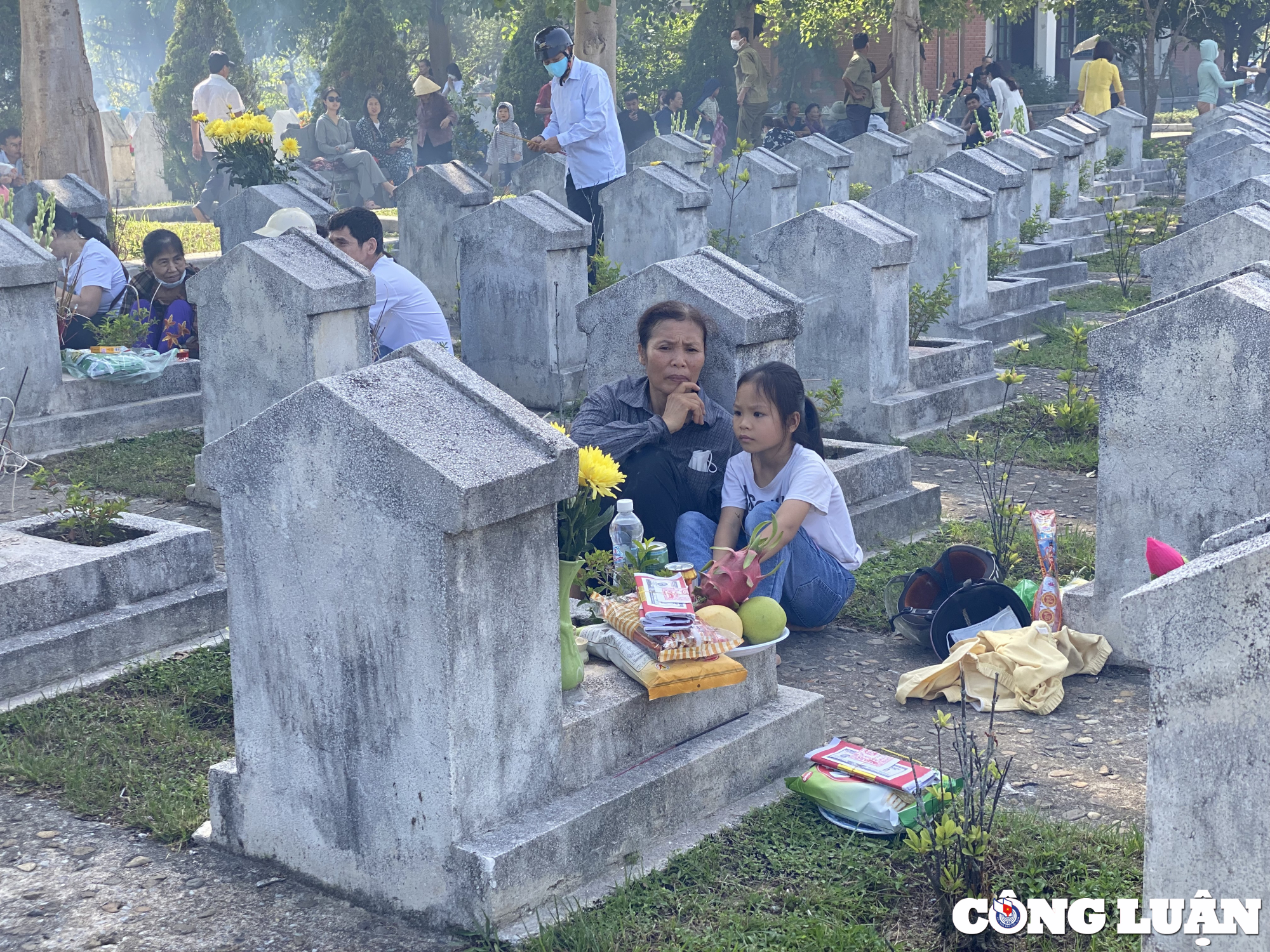 thanh hoa hang ngan nguoi dan den dang huong tri an cac anh hung liet sy hinh 3