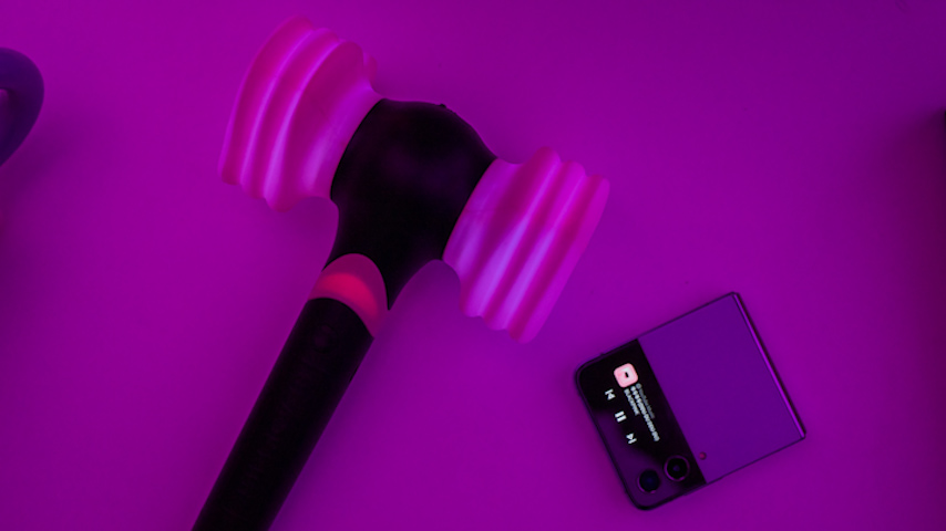 tren tay chiec bua lightstick blackpink v2 hinh 7