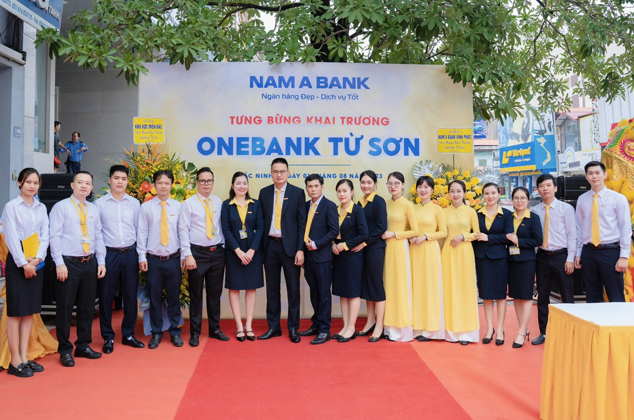 onebank by nam a bank cham moc 100 diem giao dich so tren toan quoc hinh 2