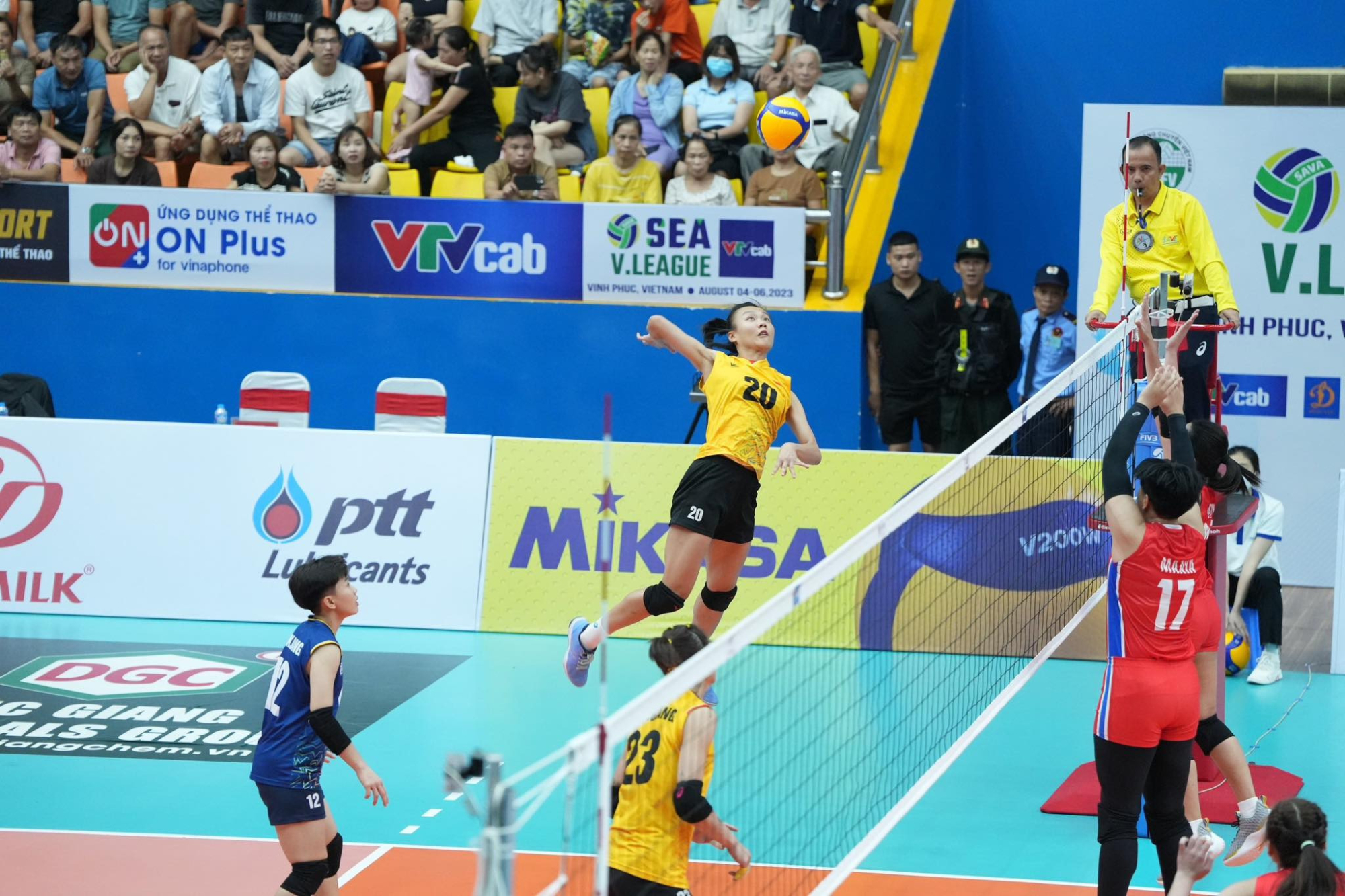 doi tuyen bong chuyen nu viet nam thang tran ra quan sea vleague 2023 hinh 1