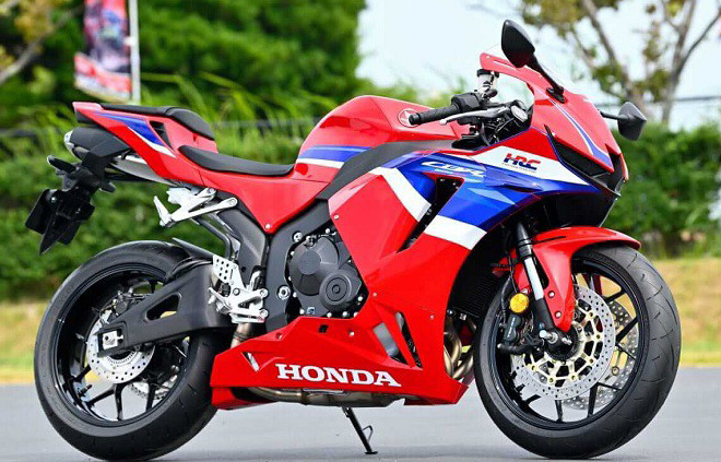 xuat hien hinh anh honda cbr600rr 2024 tai nhat ban hinh 2