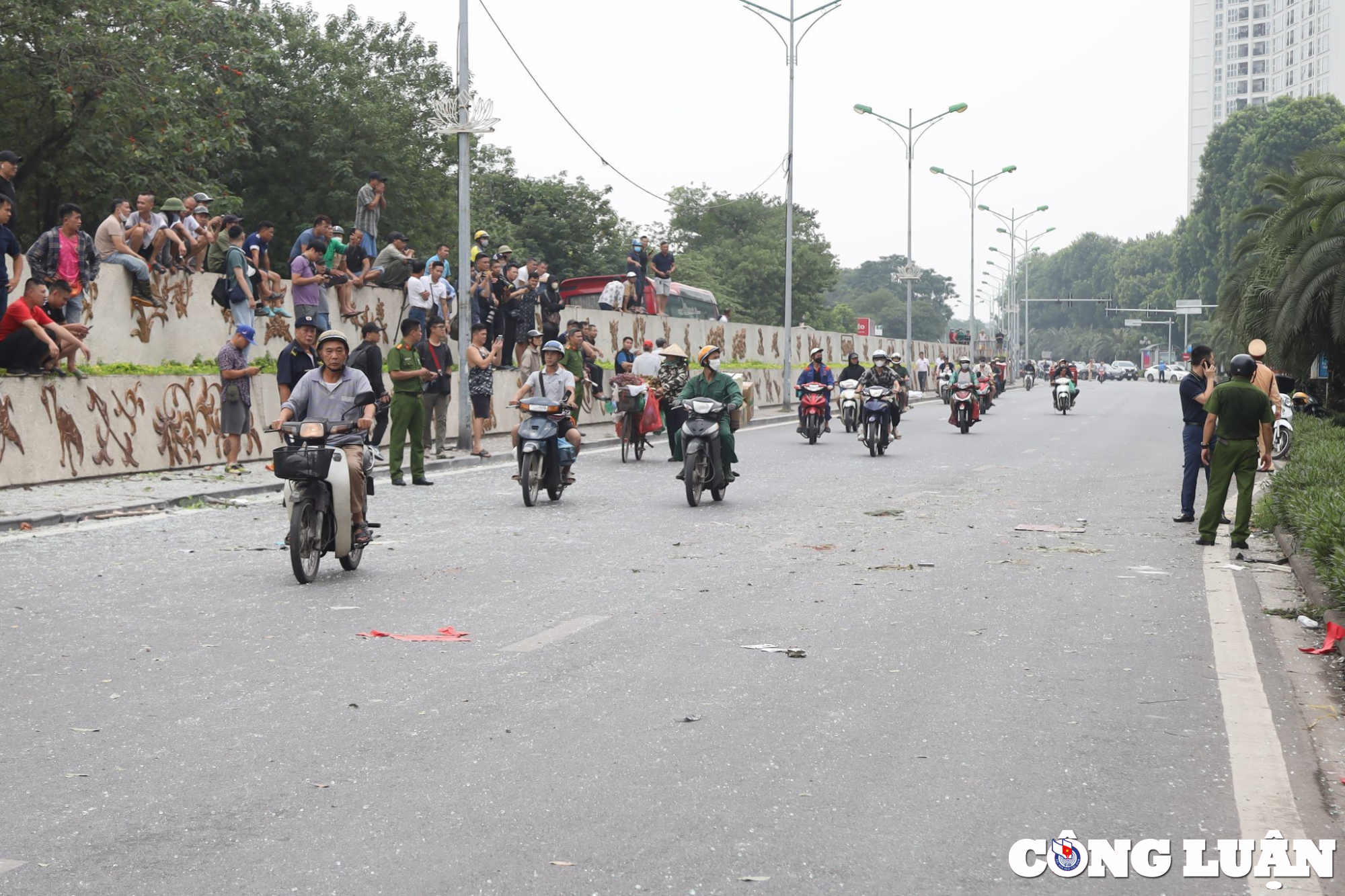 ha noi binh gas no nhu bom nhieu nguoi dan bi thuong hinh 6