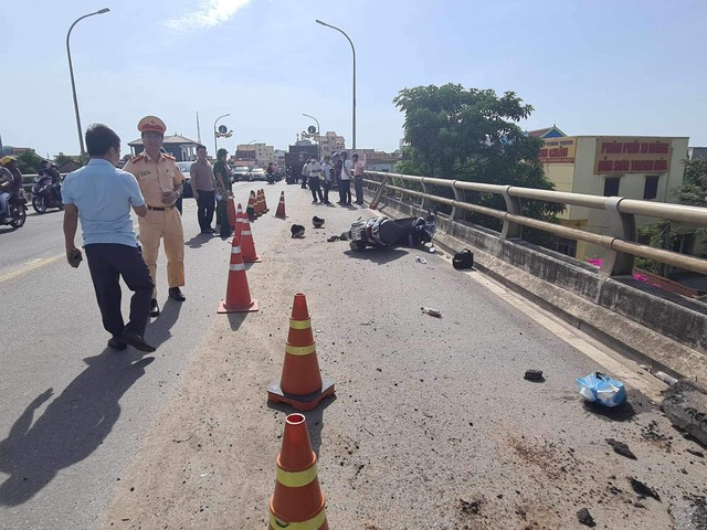 quang binh hai nu giao vien thuong vong khi di tap huan hinh 1