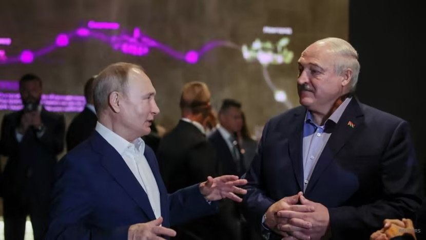 ong lukashenko noi nga khong yeu cau belarus tham chien o ukraine hinh 1