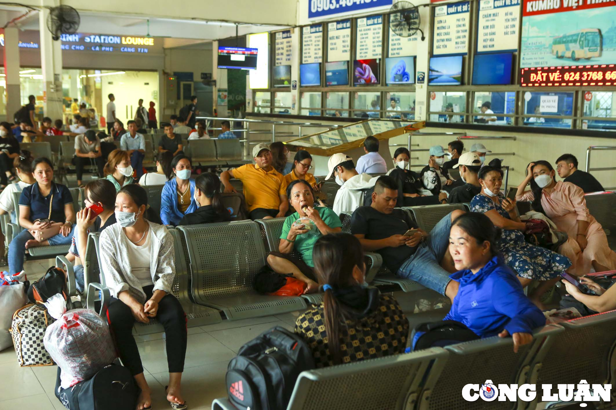 nguoi dan do ve que nghi le 2 9 cac tuyen duong cua ngo thu do un u hinh 10