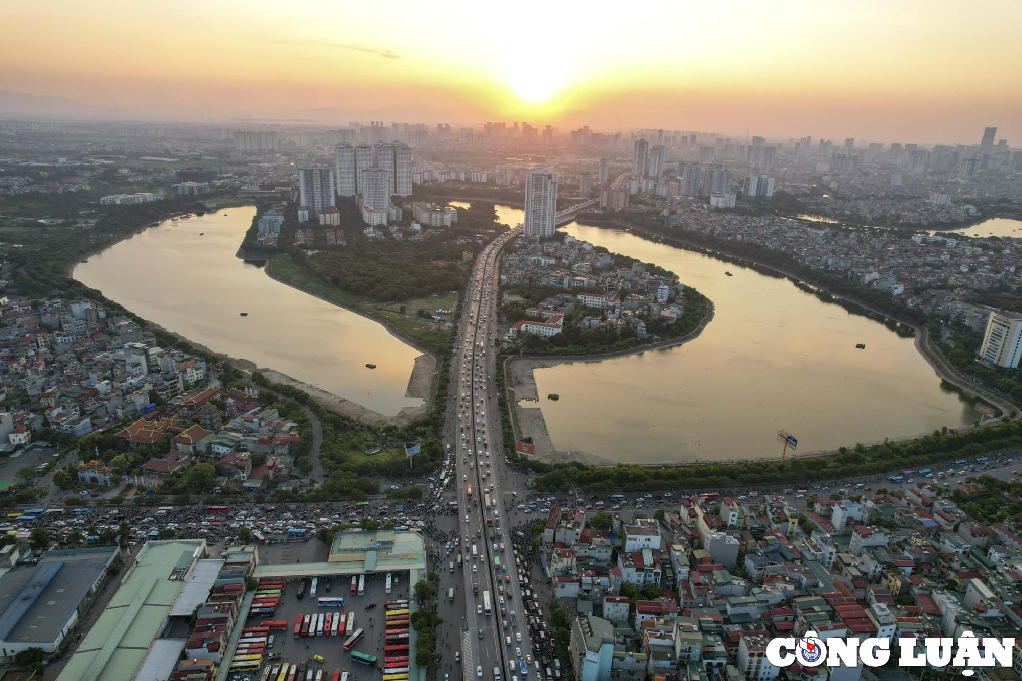 nguoi dan do ve que nghi le 2 9 cac tuyen duong cua ngo thu do un u hinh 3