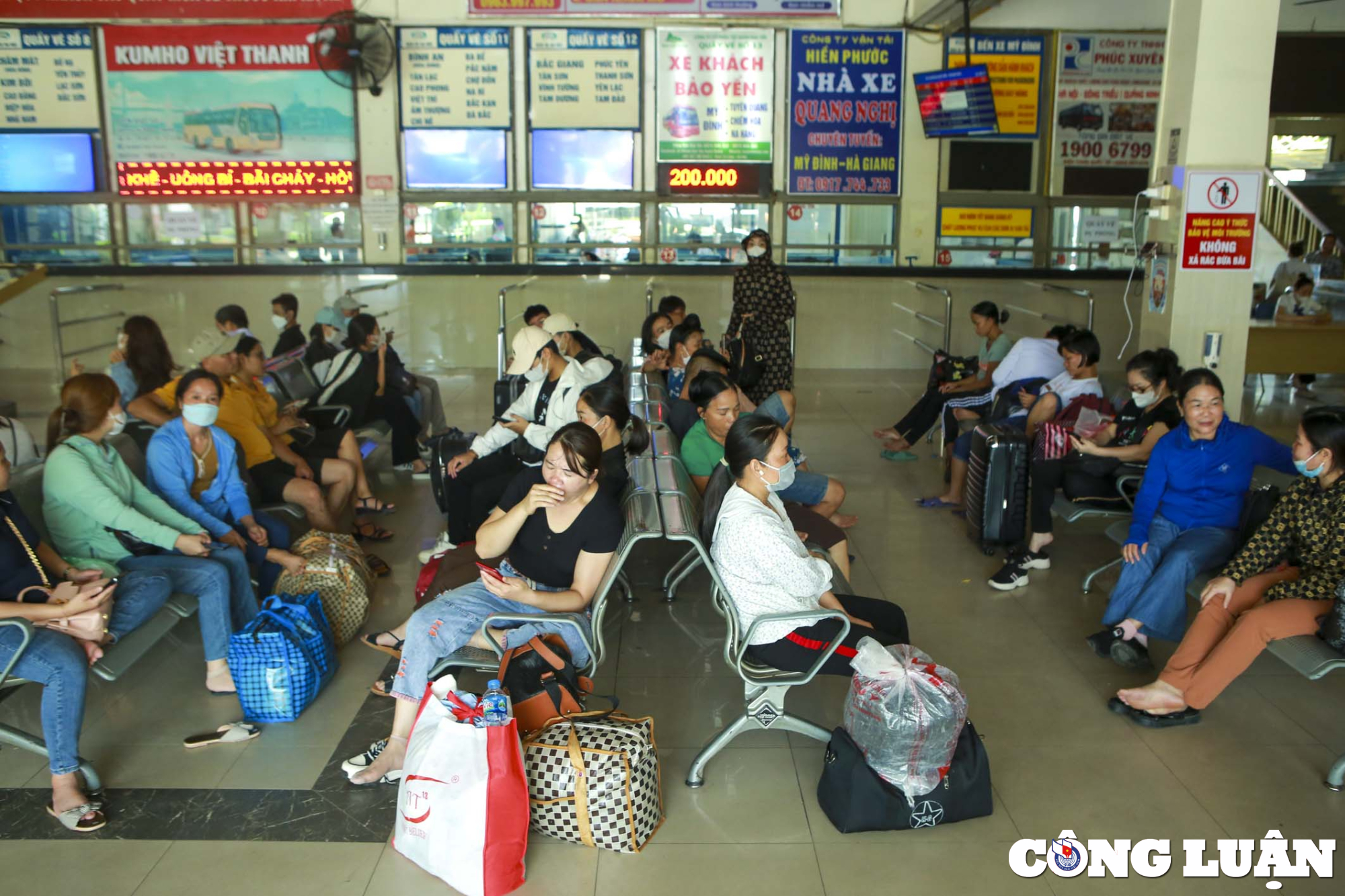 nguoi dan do ve que nghi le 2 9 cac tuyen duong cua ngo thu do un u hinh 11