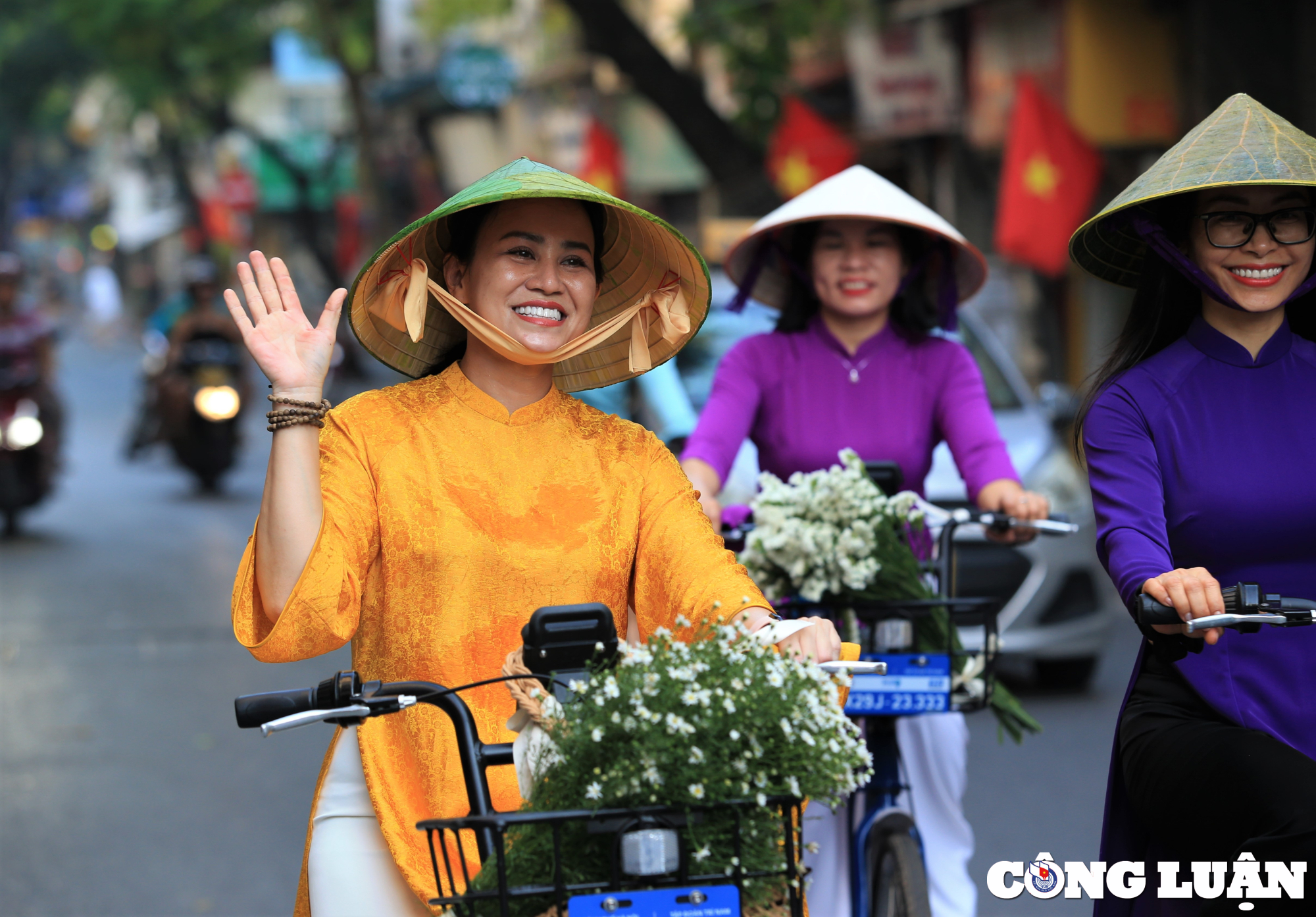 ao dai ket noi du lich va di san hinh 7