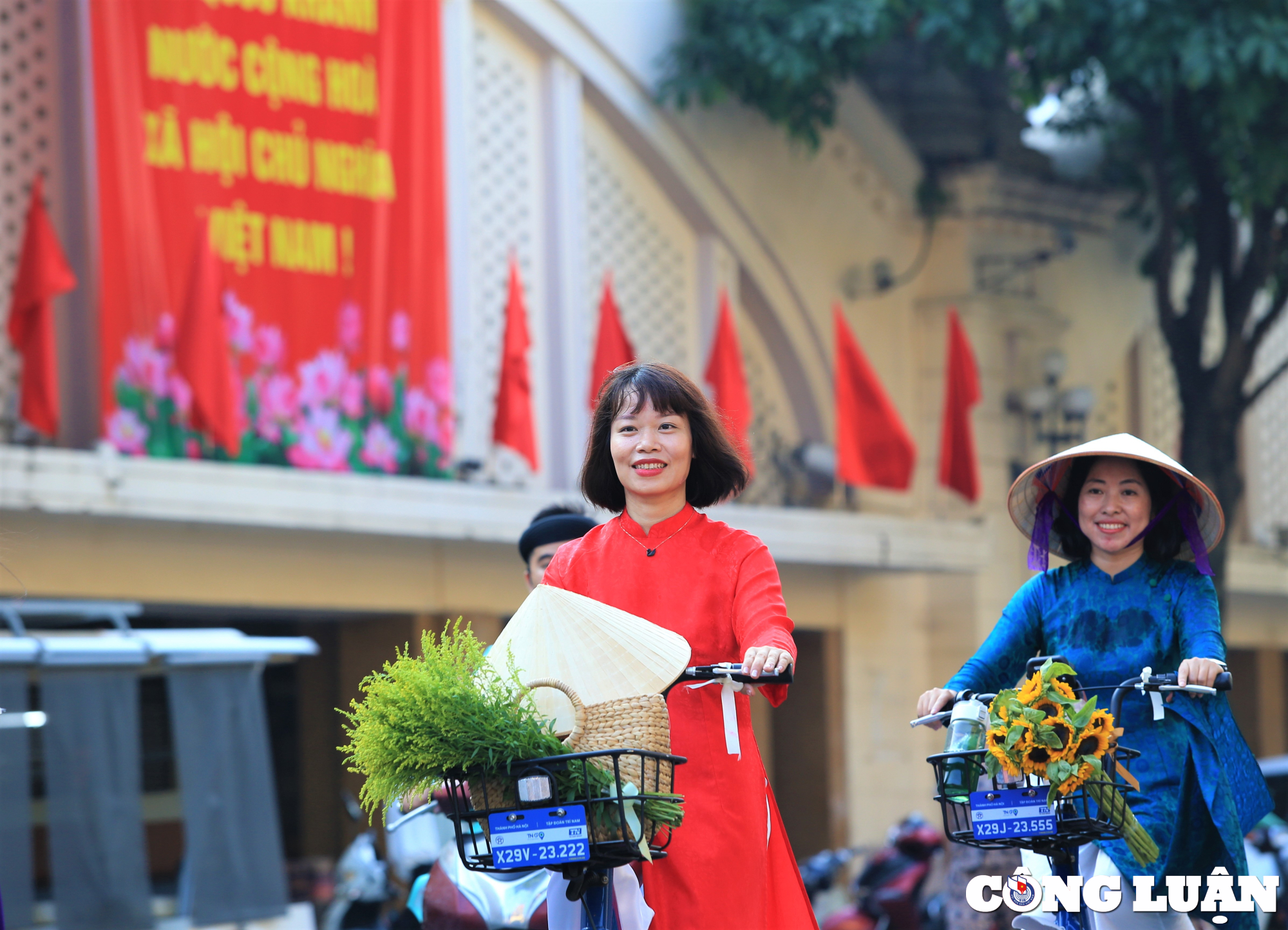 ao dai ket noi du lich va di san hinh 6