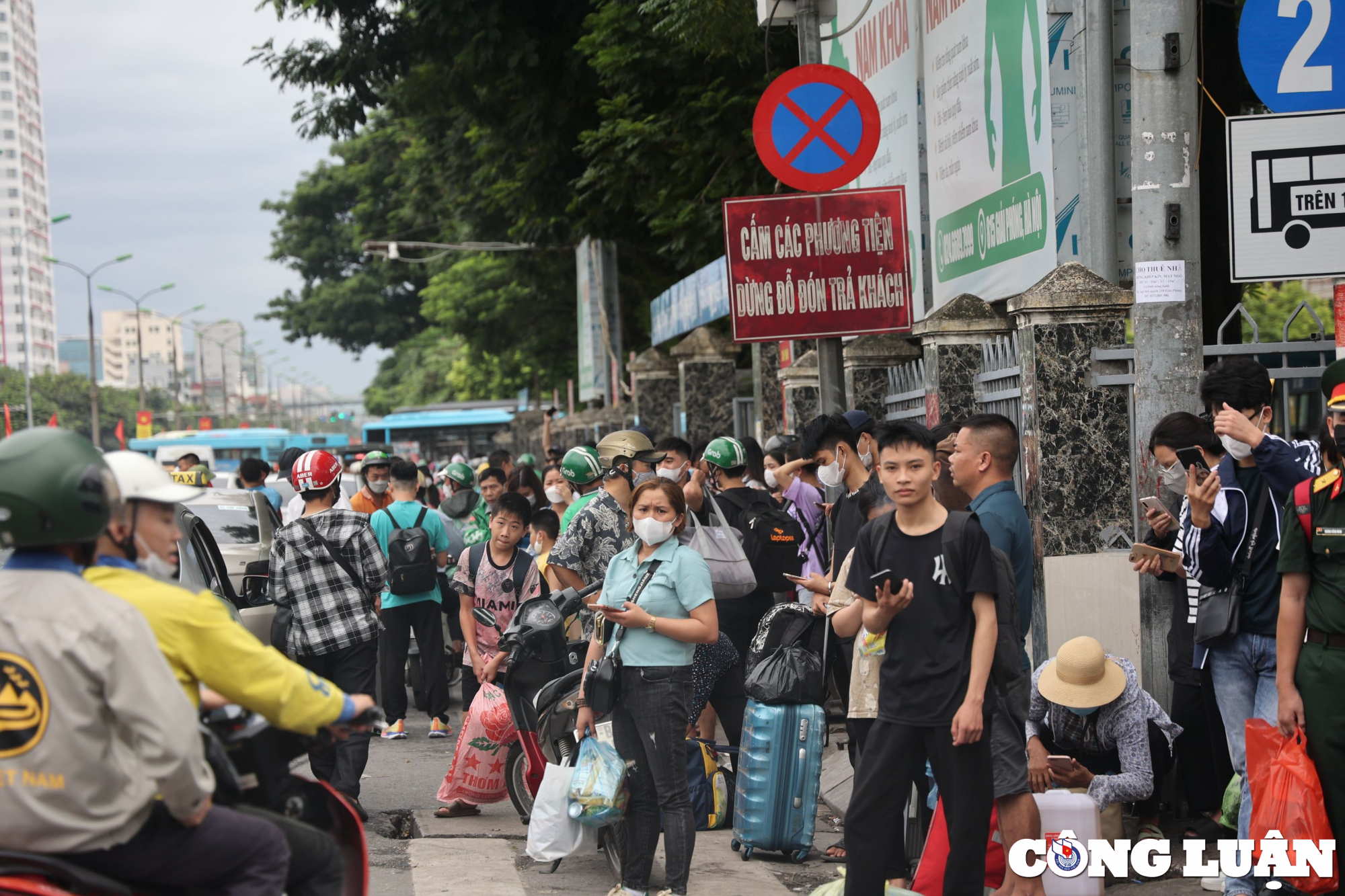 ha noi ben xe nhon nhip nguoi dan do ve sau ky nghi le 2 9 hinh 9