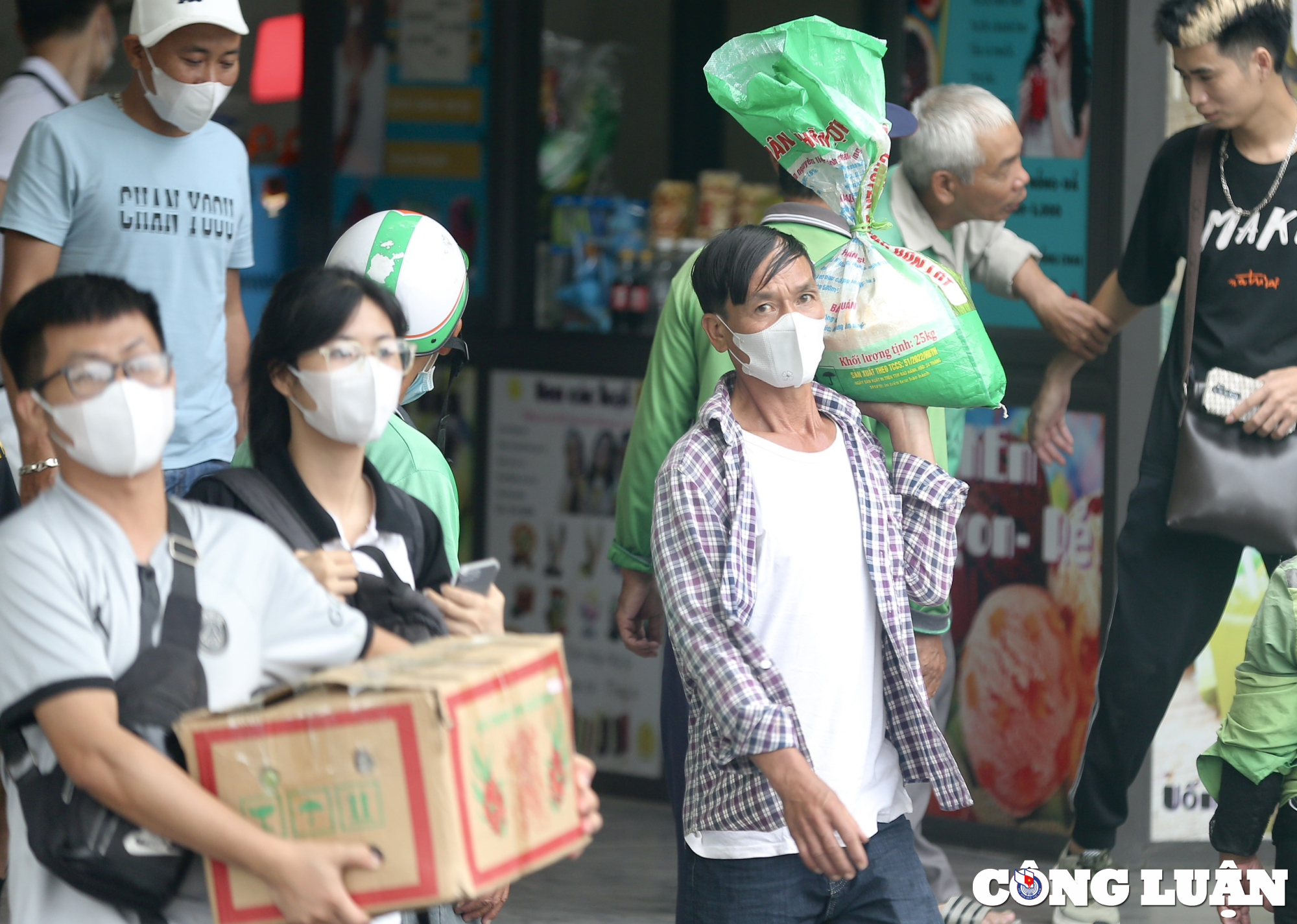 ha noi ben xe nhon nhip nguoi dan do ve sau ky nghi le 2 9 hinh 6