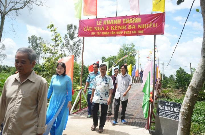 tan hiep phat khanh thanh cau nga 3 kenh ba nhieu thap len hy vong cho nguoi dan ngheo mien tay hinh 2