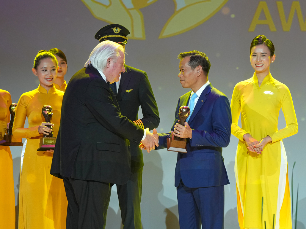 vietnam airlines nhan bon giai thuong tai world travel awards khu vuc chau a va chau dai duong 2023 hinh 2