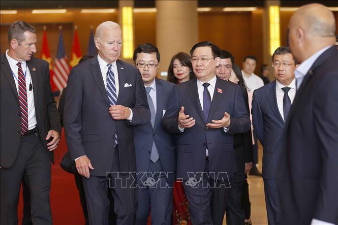 chu tich quoc hoi vuong dinh hue hoi kien tong thong hoa ky joe biden hinh 4