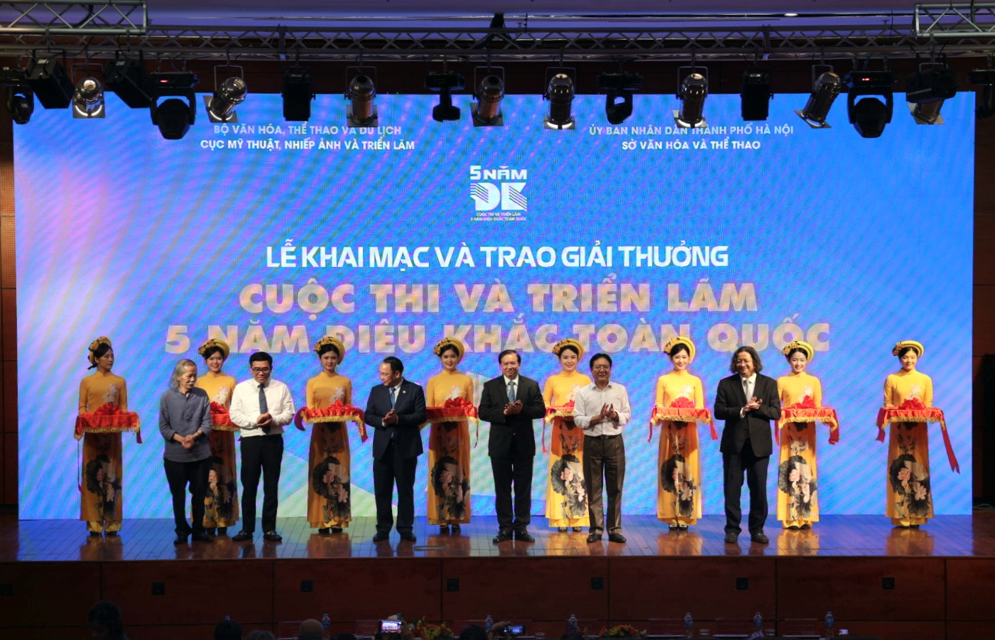 trao giai thuong cuoc thi va trien lam 5 nam dieu khac toan quoc nam 2023 hinh 1