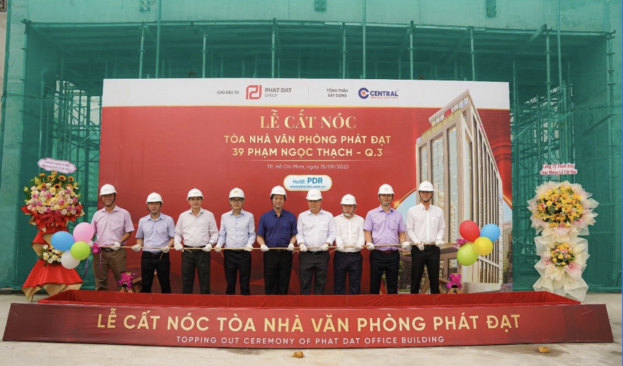 phat dat to chuc nghi thuc cat noc toa nha van phong hinh 1