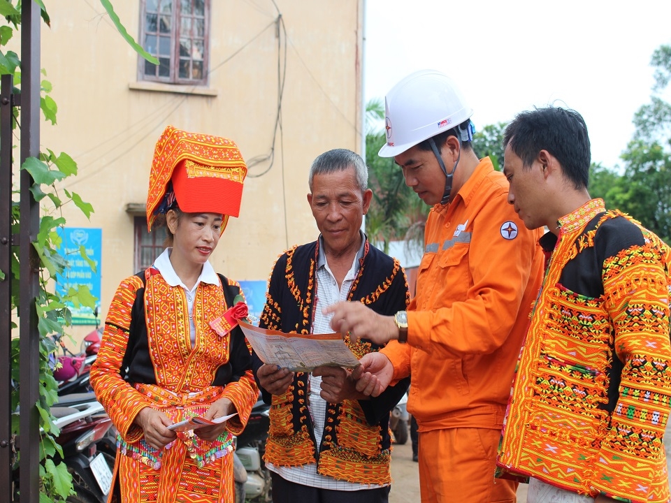 evnnpc dam bao cong tac van hanh cap dien thang 8 hinh 1