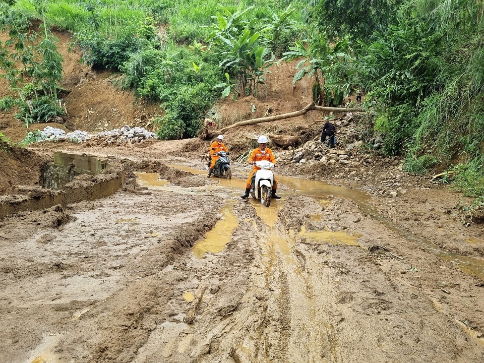 evnnpc dam bao cong tac van hanh cap dien thang 8 hinh 2