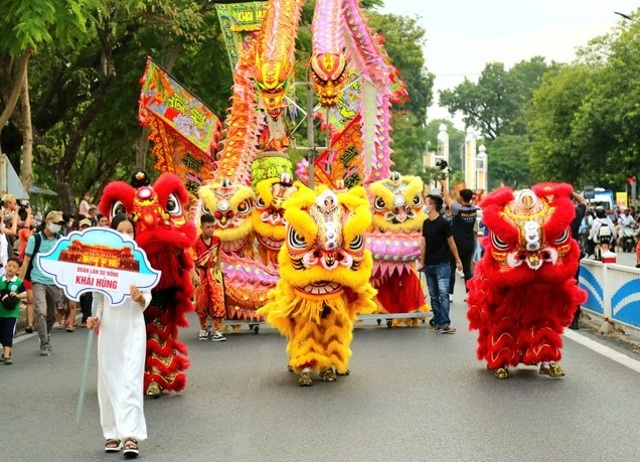 hue to chuc le hoi lan su rong va ruoc den trung thu lan thu hai hinh 1