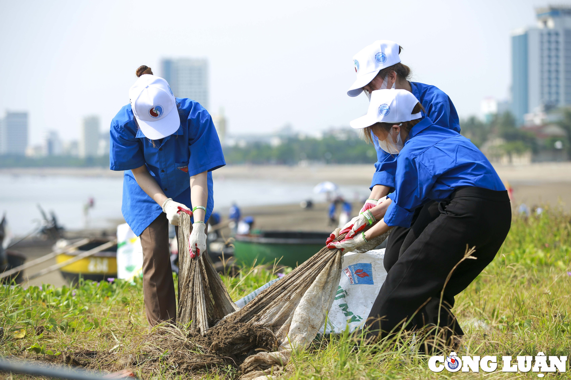 ha noi huong ung chien dich lam cho the gioi sach hon nam 2023 hinh 1