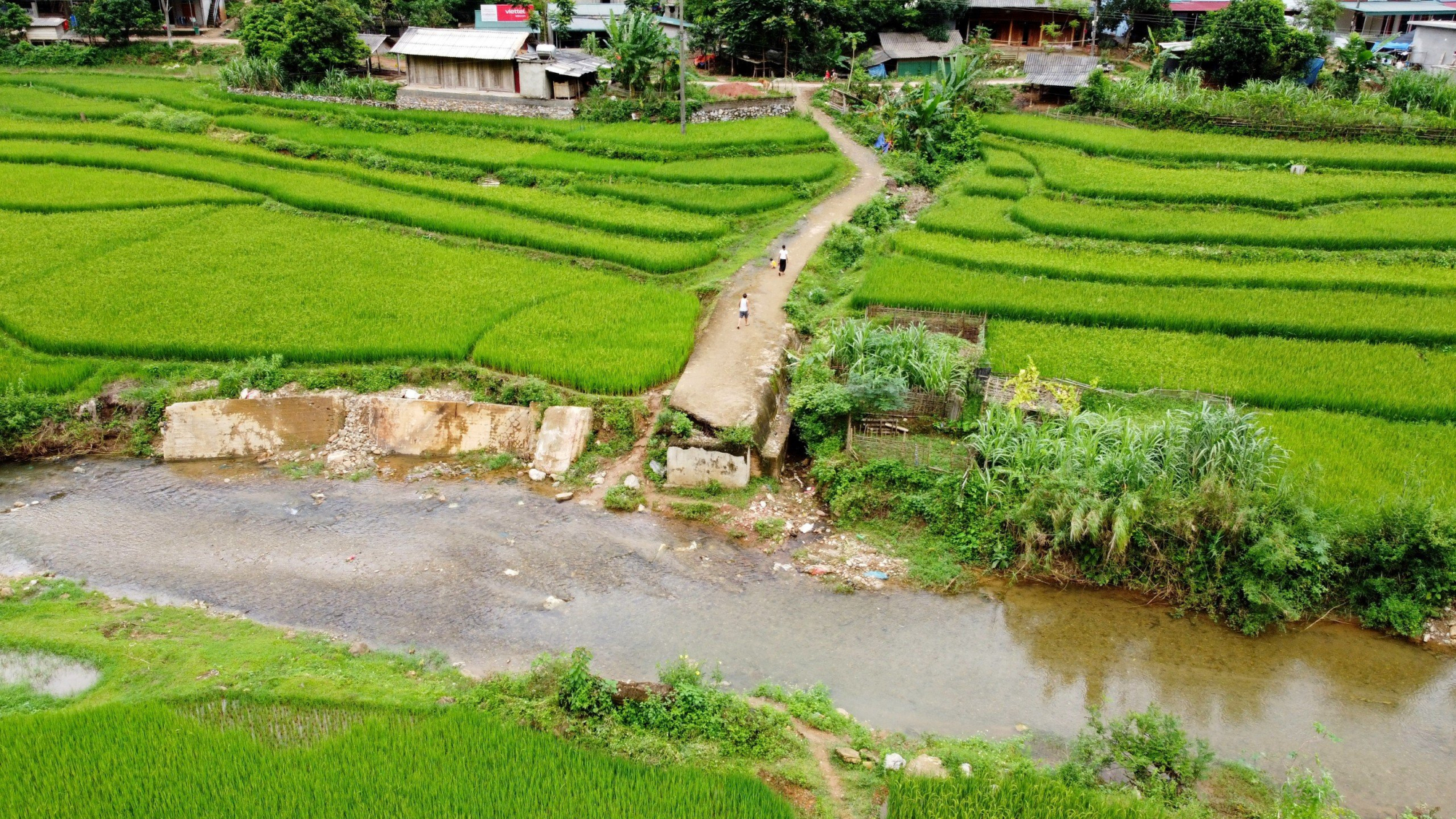 nhua tien phong khoi cong cau noi yeu thuong so 115 tai tinh hoa binh hinh 3