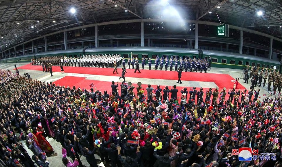 nha lanh dao kim jong un da ve toi trieu tien sau chuyen tham nga bang tau hoa hinh 2