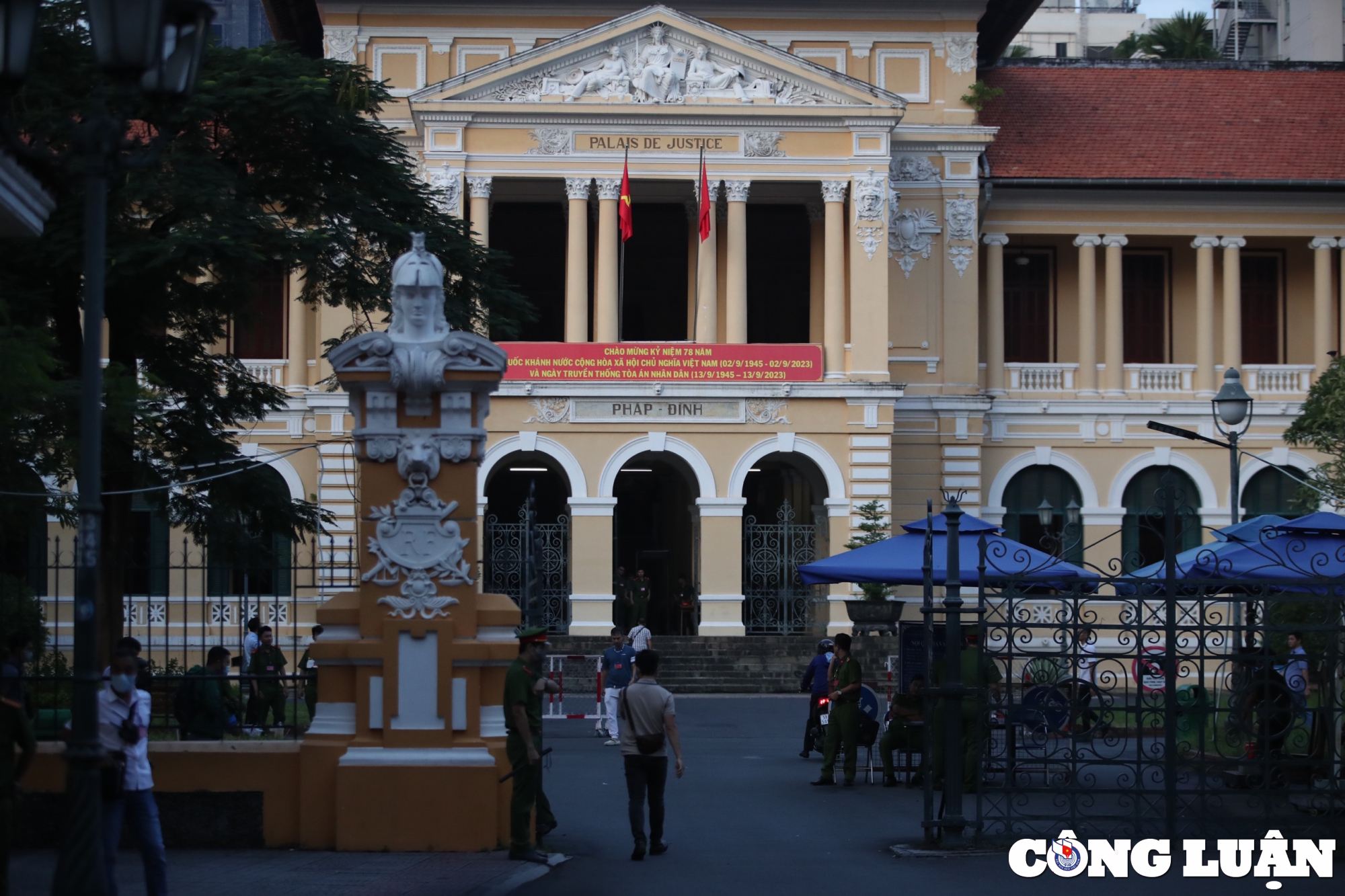 hoi dong xet xu quyet dinh khong hoan phien toa xu ba nguyen phuong hang theo de nghi cua cac luat su hinh 6