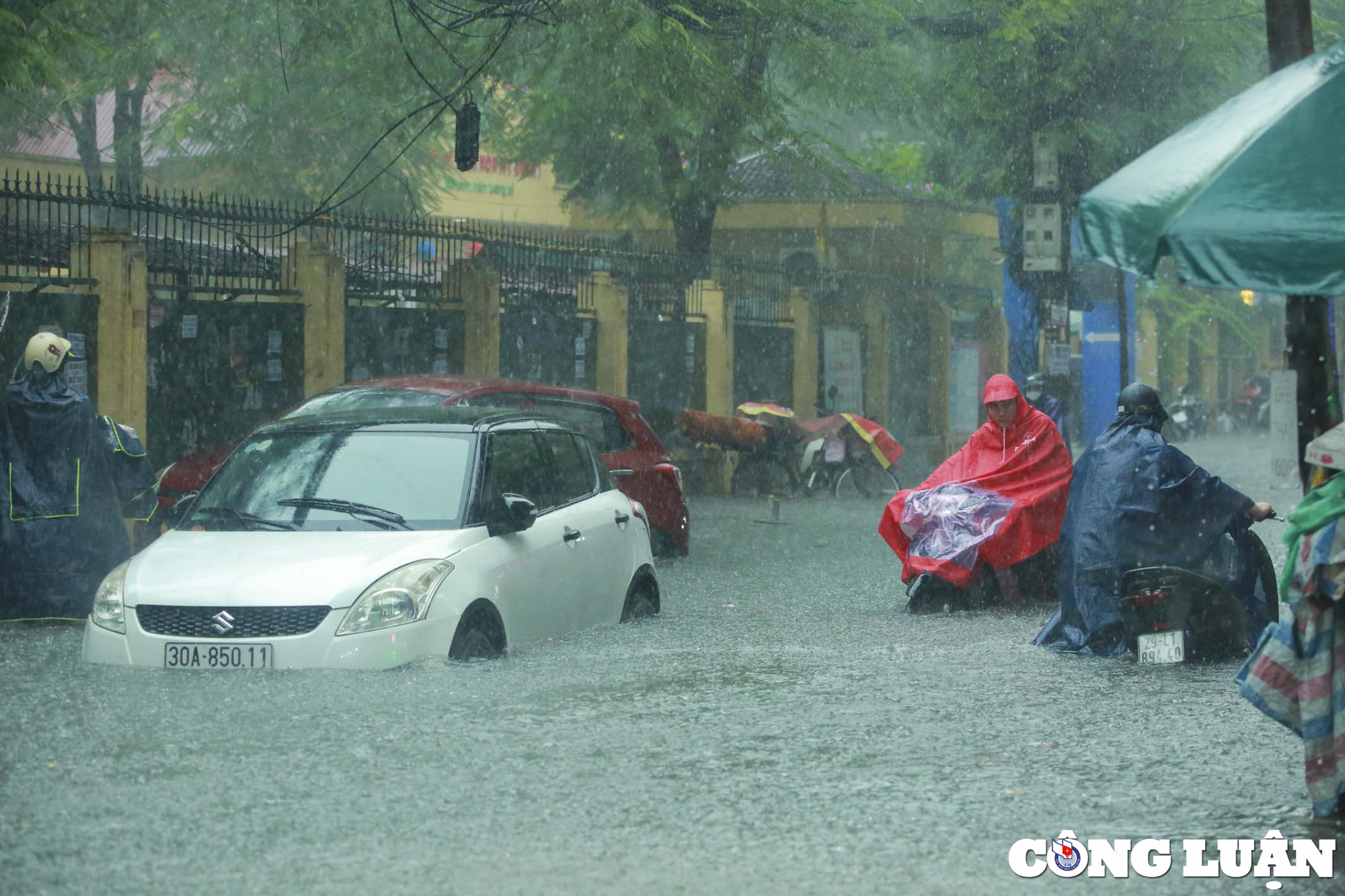 ha noi mua lon nhieu tuyen duong chim trong bien nuoc hinh 6