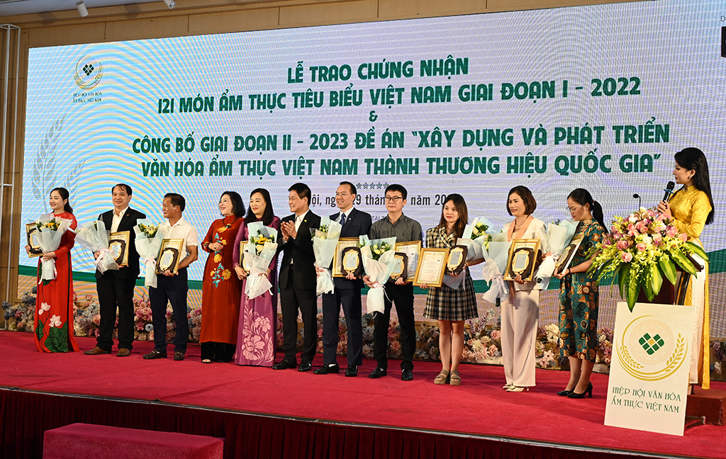 121 mon am thuc tieu bieu cua cac tinh thanh pho duoc trao chung nhan hinh 1