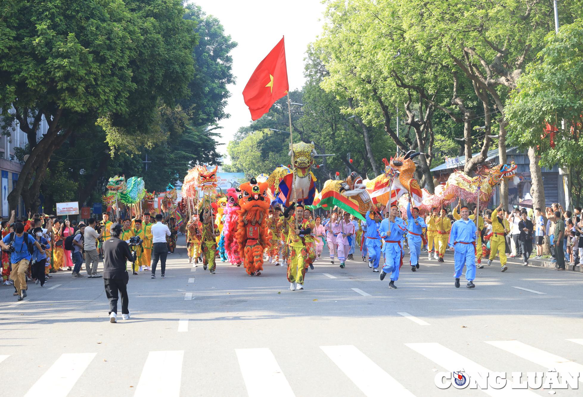 tung bung su kien carnaval thu ha noi nam 2023 hinh 2