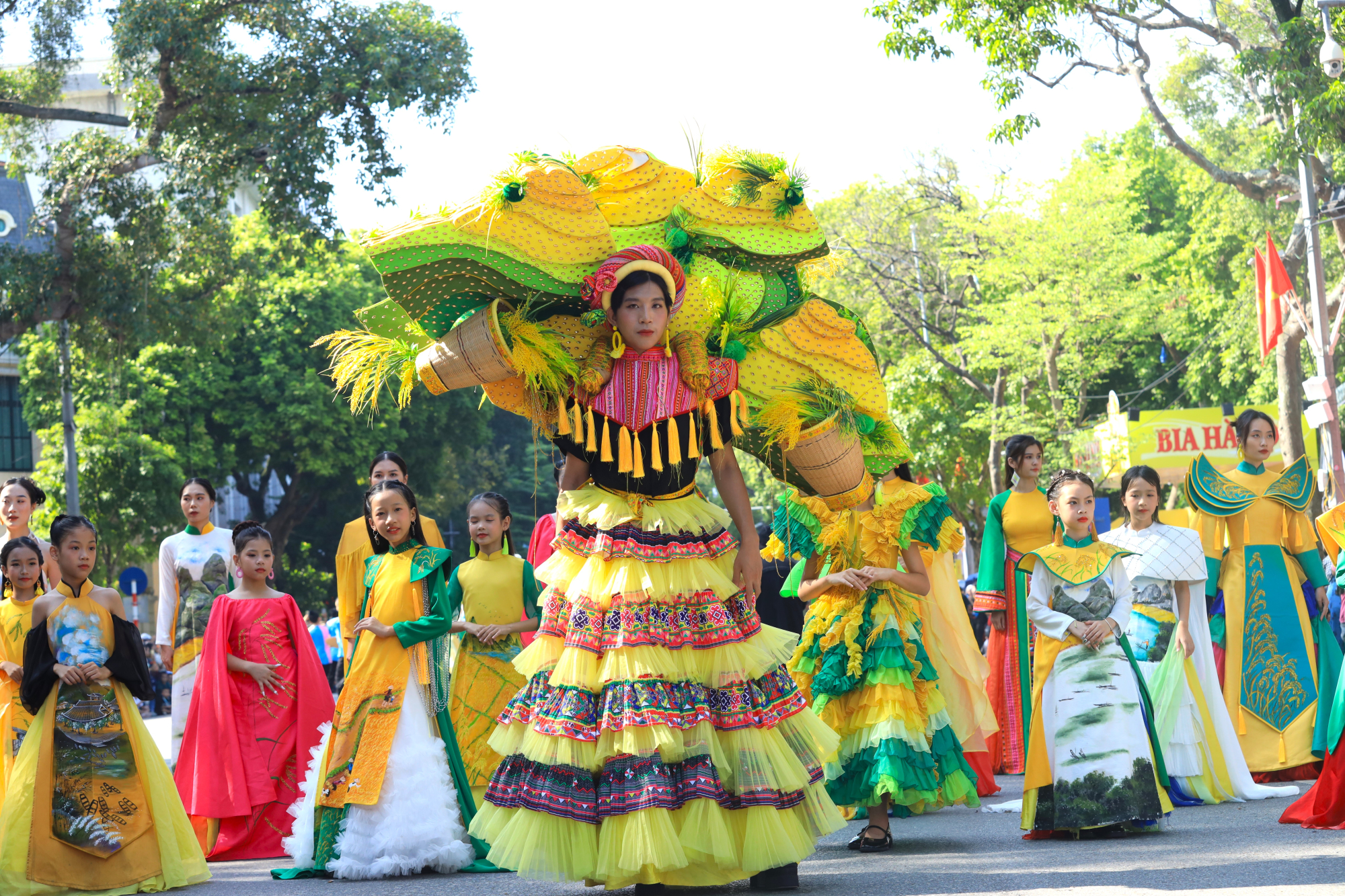 tung bung su kien carnaval thu ha noi nam 2023 hinh 10