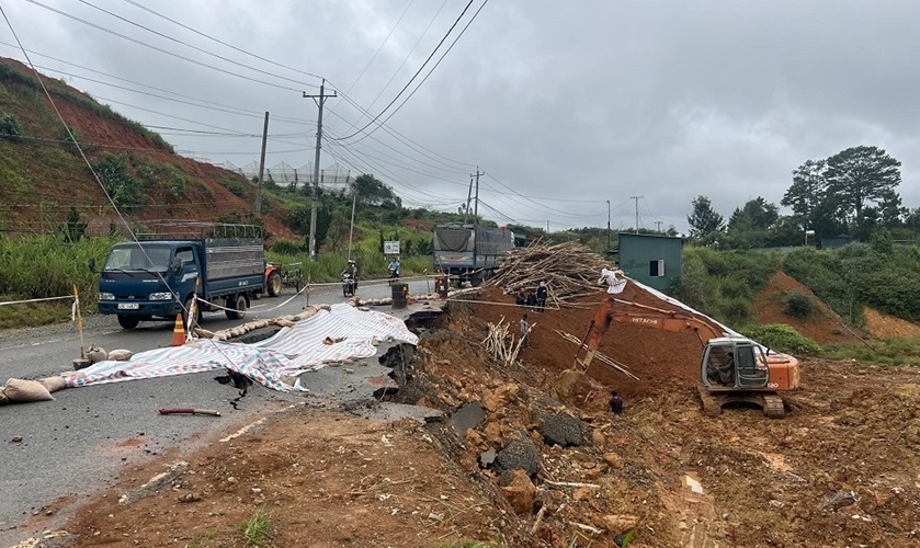 nang cap nhieu hang muc tren quoc lo 27c de bao dam an toan giao thong hinh 1