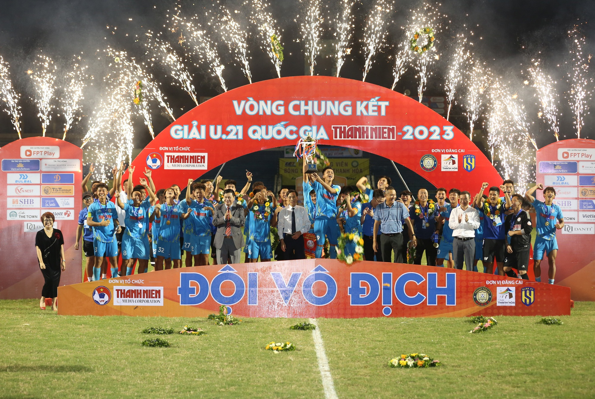 pvf cand vo dich giai u21 quoc gia 2023 hinh 1