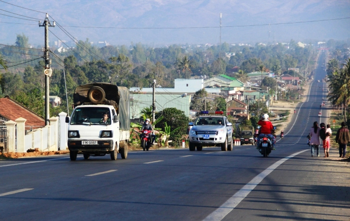 bao dam an toan giao thong tren duong ho chi minh doan qua thi tran nhon hoa gia lai hinh 1