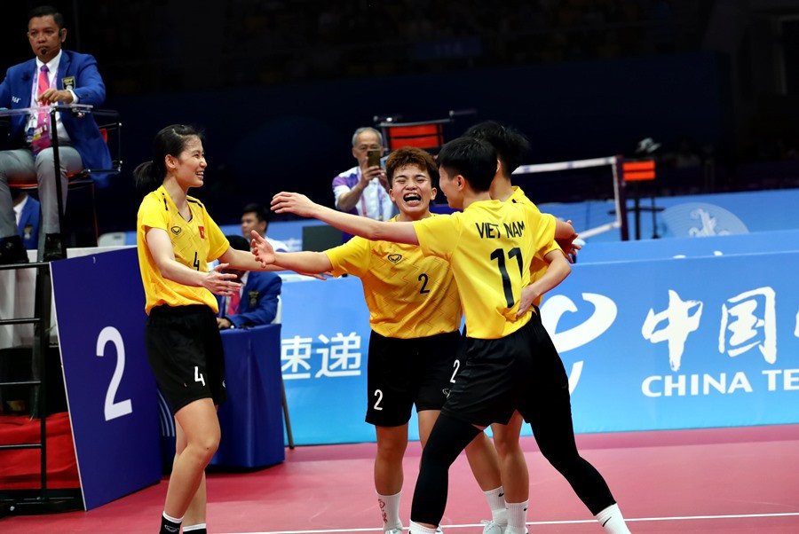 cau may nu mang ve tam huy chuong vang thu 2 cho doan viet nam o asiad 19 hinh 1