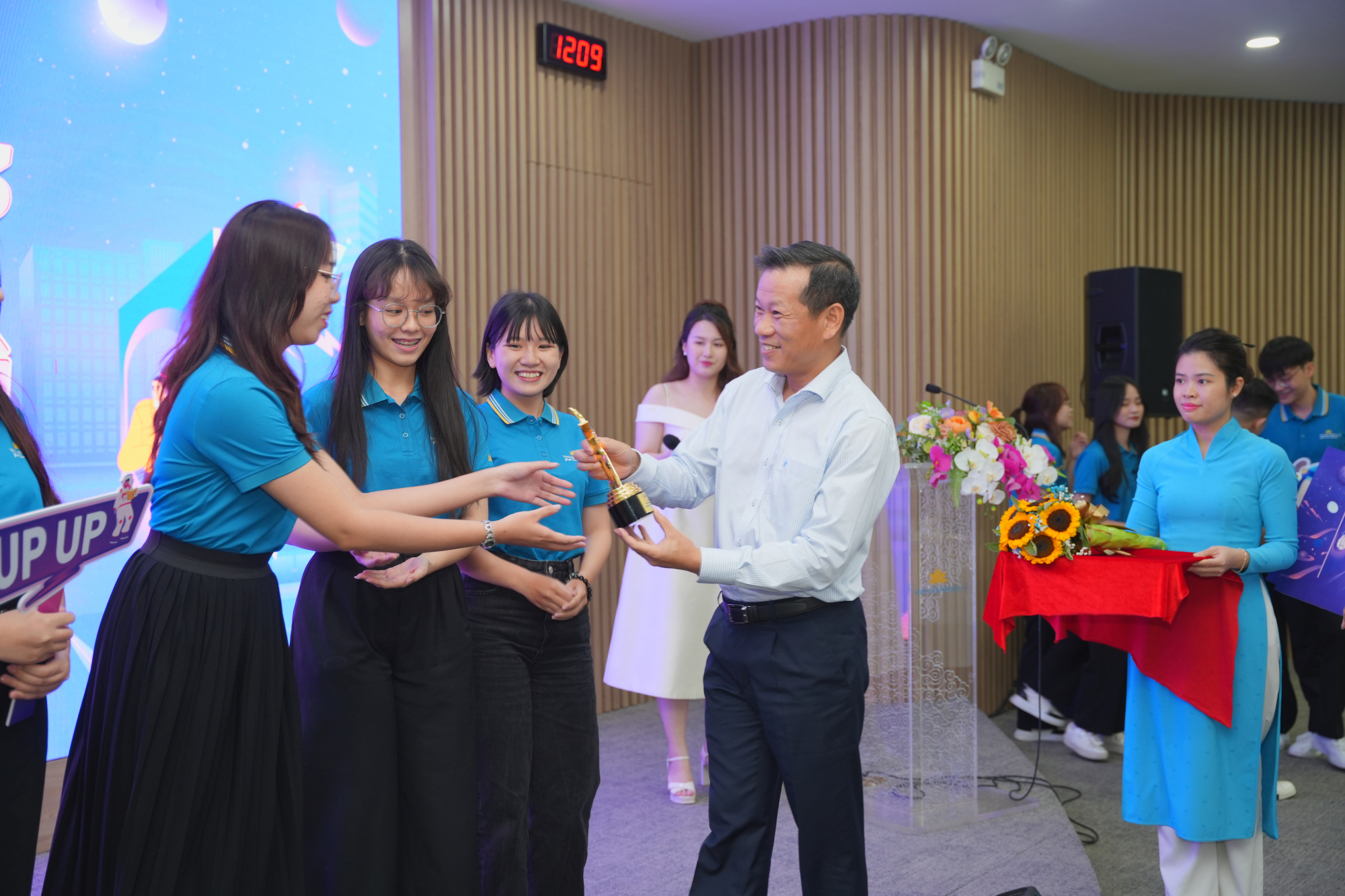 vietnam airlines tiep tuc tim kiem tai nang tre tai cuoc thi youth travel awards 2023 hinh 4