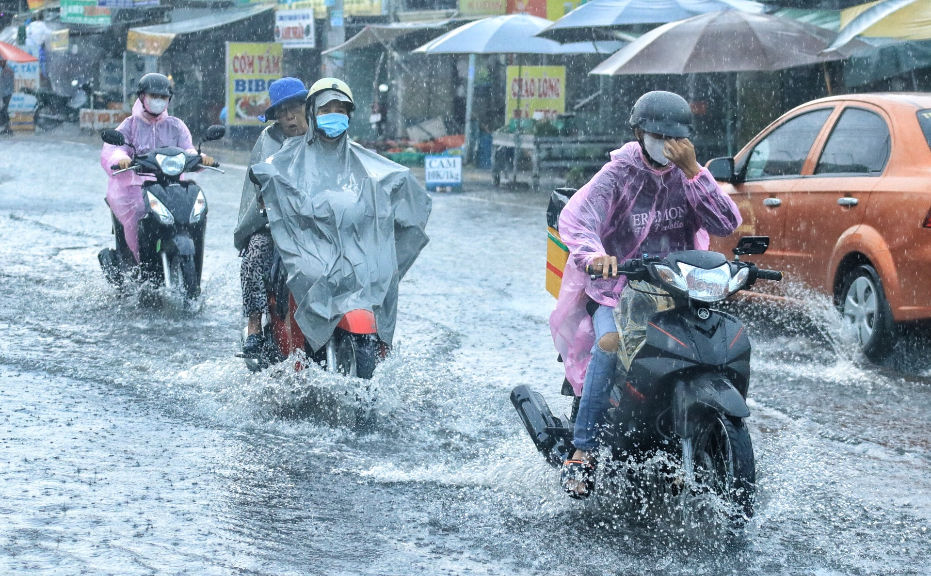 du bao thoi tiet 14 10 2023 ha tinh den quang nam co mua to den rat to hinh 1