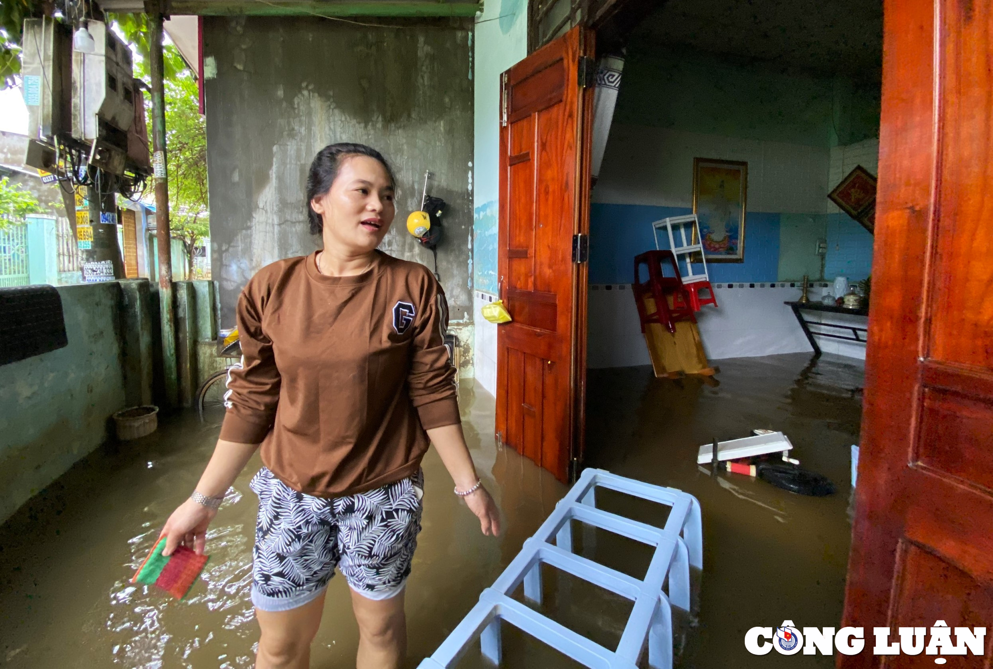 nuoc rut nguoi dan da nang kho so don dep ve sinh nha cua hinh 6